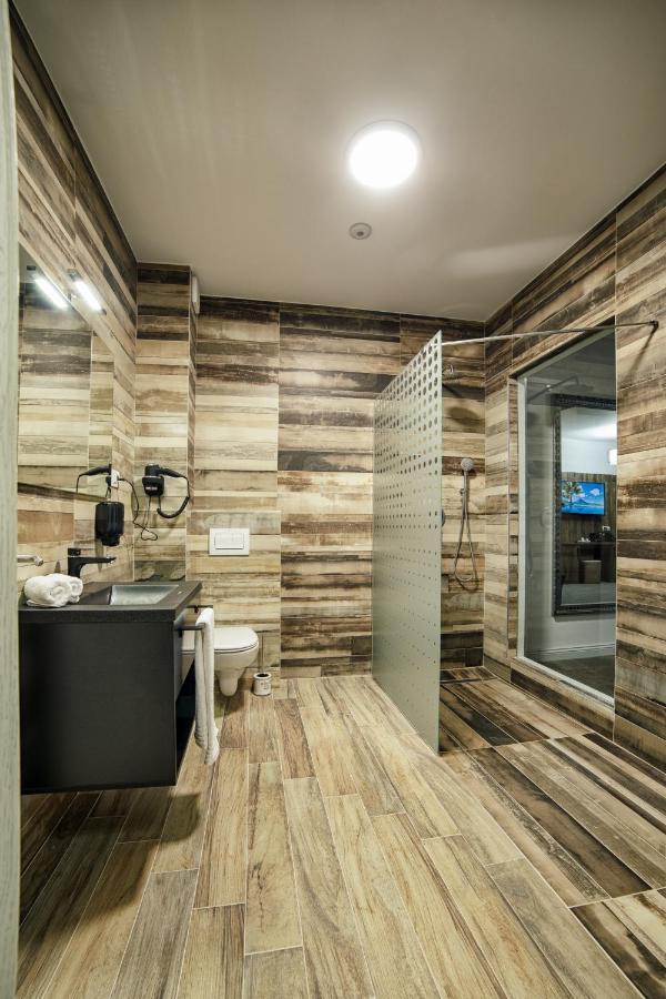 Hotel Nordic Twins & Wellness Rădăuţi 外观 照片