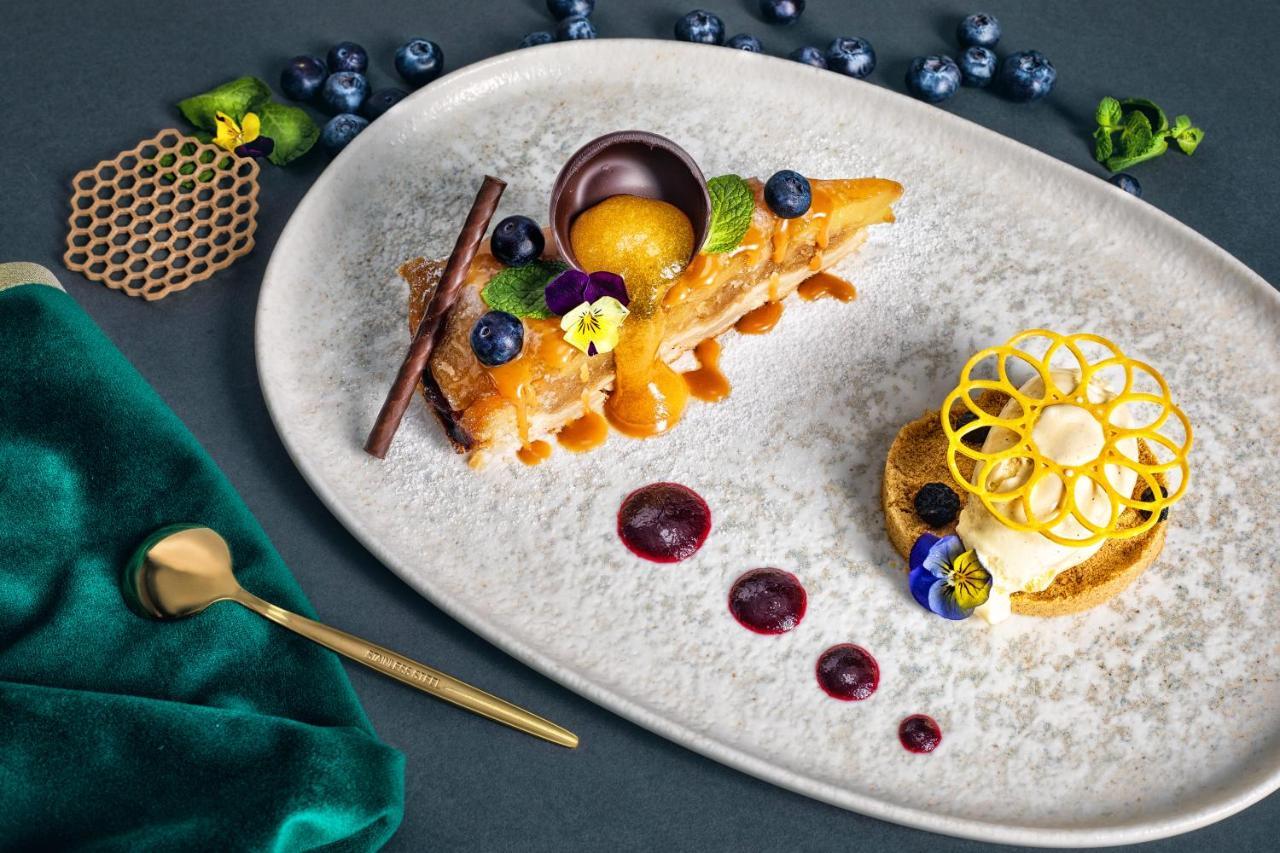Hotel Nordic Twins & Wellness Rădăuţi 外观 照片