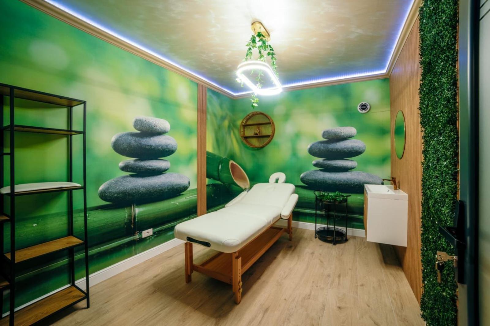 Hotel Nordic Twins & Wellness Rădăuţi 外观 照片